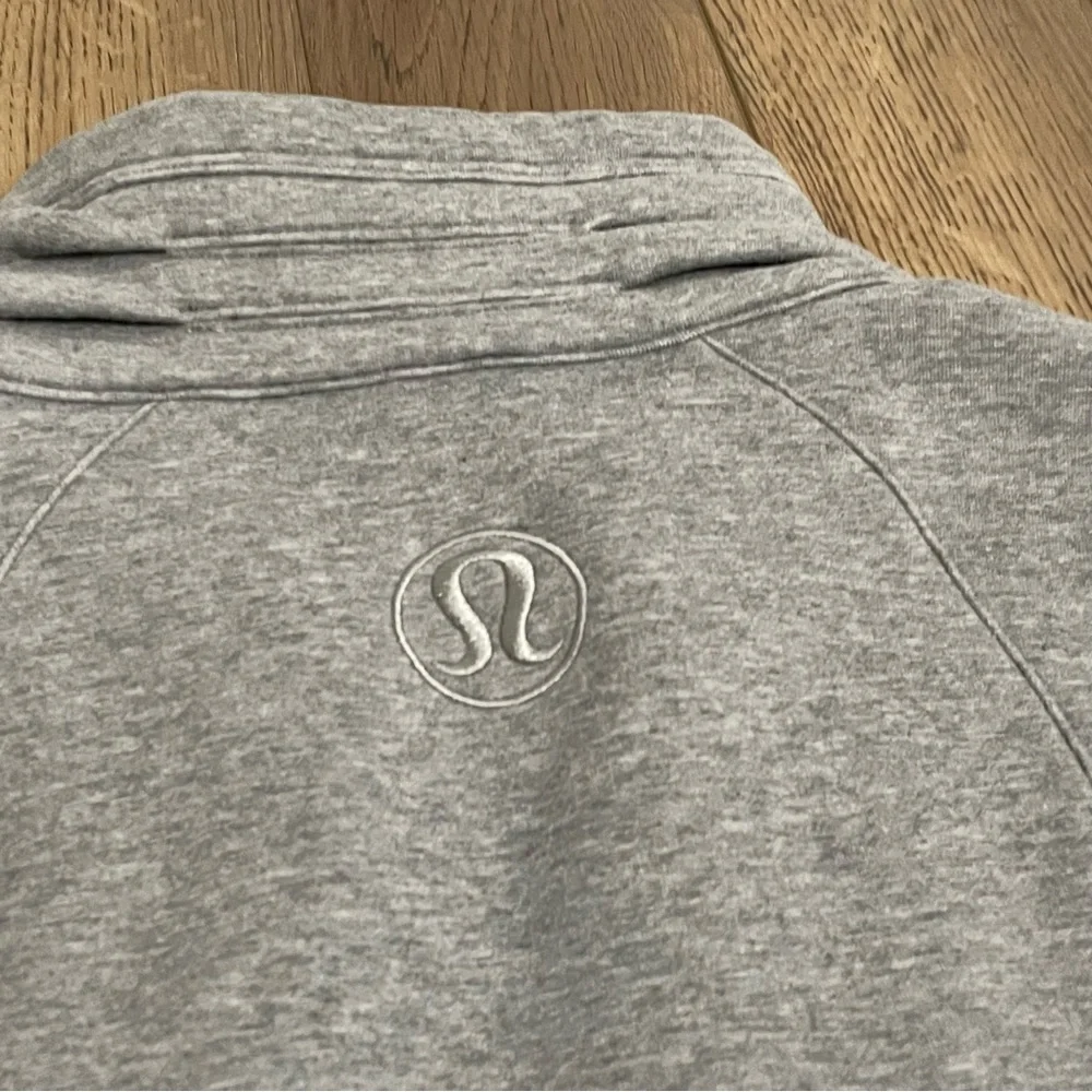 Lululemon Light As Warmth Jacket Heathered‎ Grey Yoga *Broken Zipper*